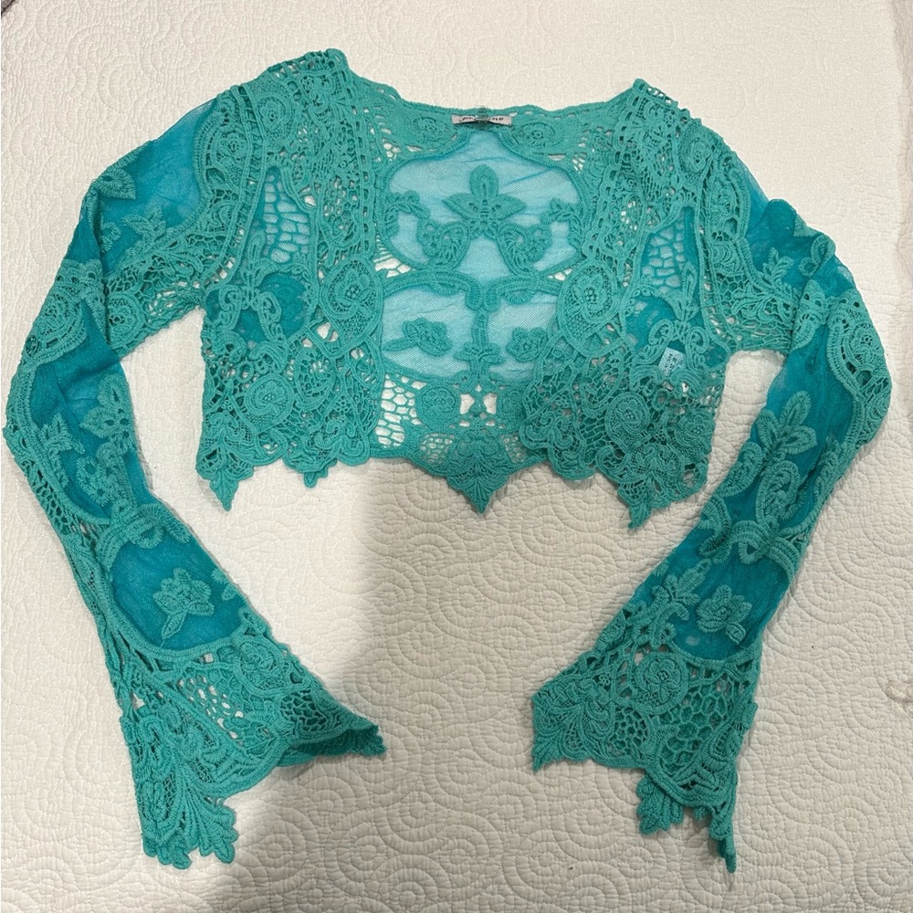 Sheer lace long sleeve bolero
